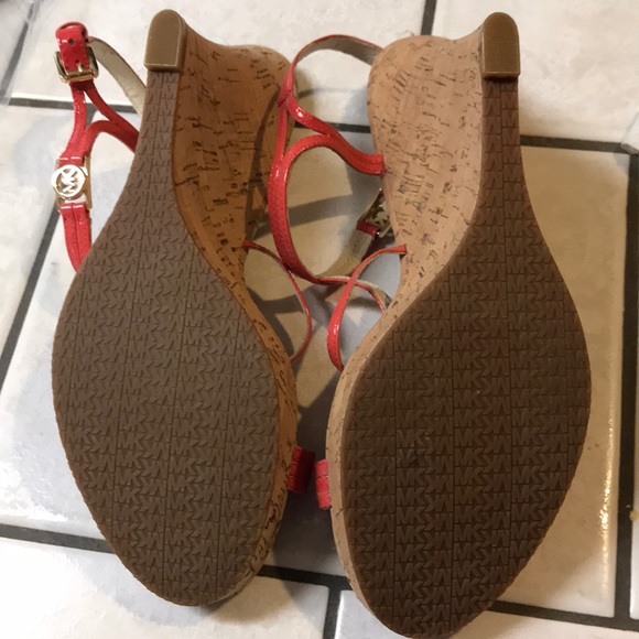 Michael Kors Coral Wedges - Picture 2 of 4